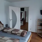 Ferien- Und Monteurwohnung Tina Moerlenbach