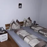 Ferien- Und Monteurwohnung Tina * Moerlenbach