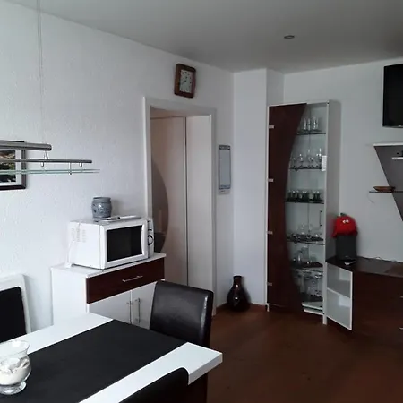 Ferien- Und Monteurwohnung Tina Apartamento *