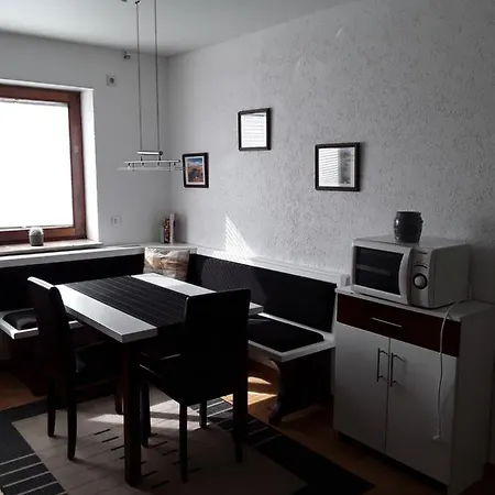 Apartment Ferien- Und Monteurwohnung Tina