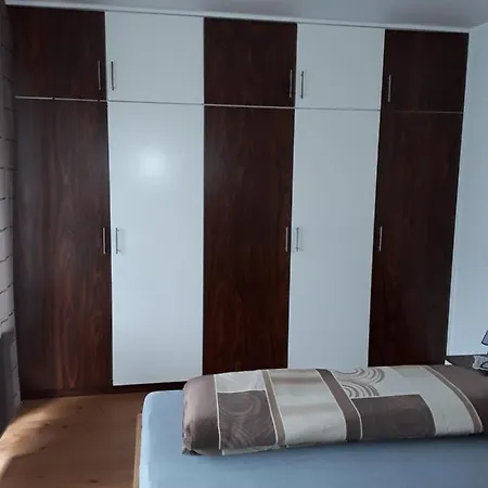 Ferien- Und Monteurwohnung Tina Appartement *